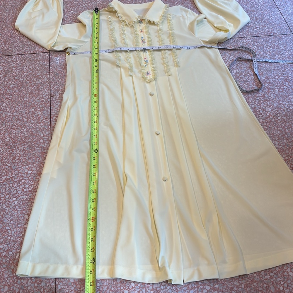 Goddard Artemis Vintage 60’s Yellow Lace and Embroidery Button Down Robe SZ MD - Picture 11 of 12